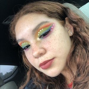 Meet your Posher, Eva